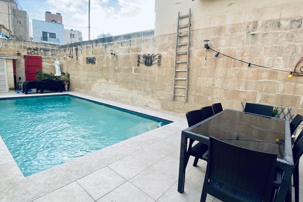 莫斯塔Free Breakfast, Pool, Spacious Aircon Hideaway公寓 外观 照片