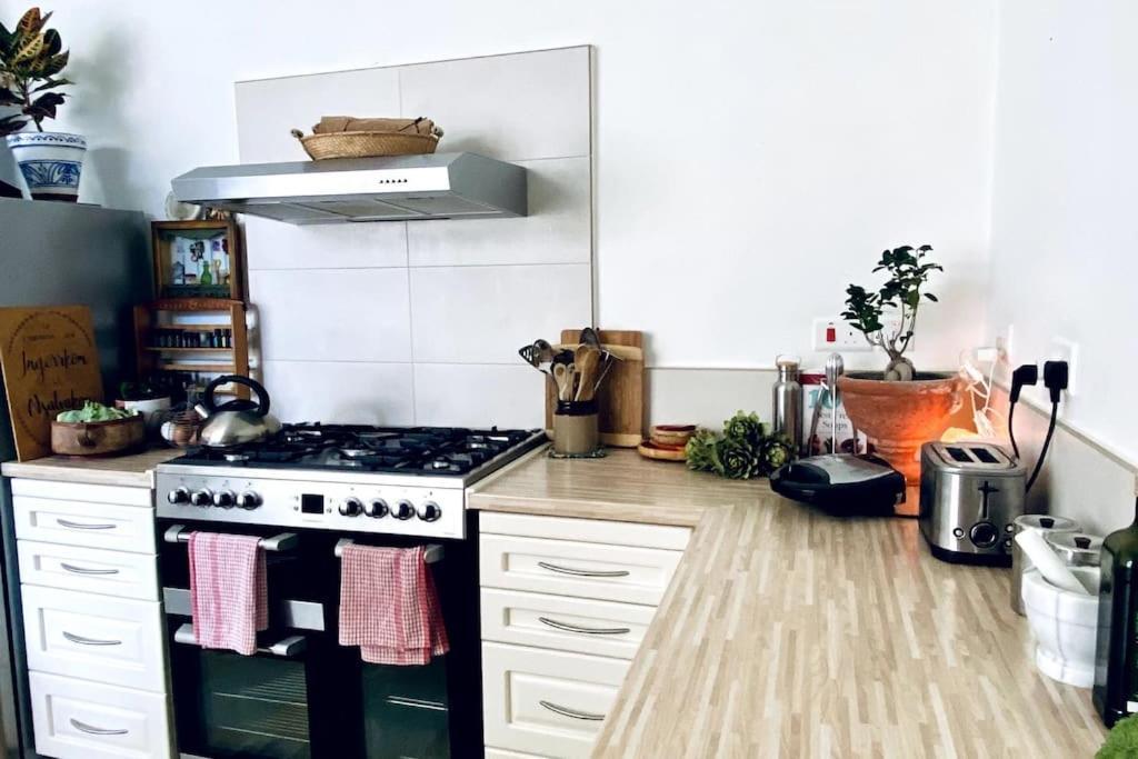 莫斯塔Free Breakfast, Pool, Spacious Aircon Hideaway公寓 外观 照片